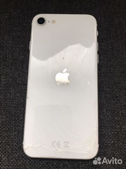 Телефон iPhone se 2020