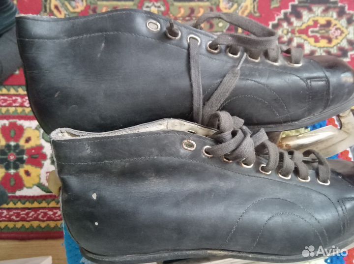 Коньки фигурные 40 размер