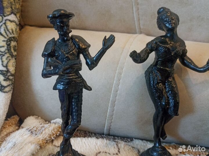 Каслинское литье в ассортименте