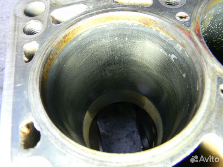 Блок цилиндров 1.8i ADR Ауди А4 Б5