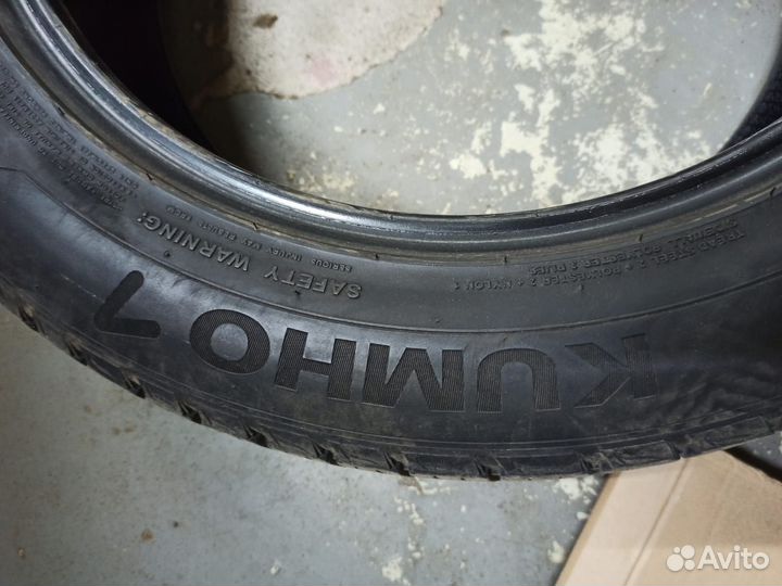 Kumho Crugen Premium KL33 235/55 R19