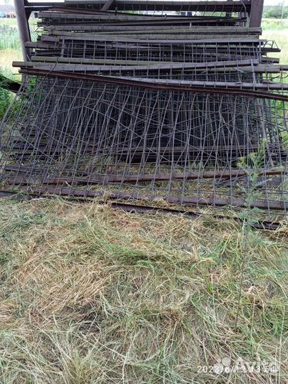 Металлическая ограда, забор, ограждение