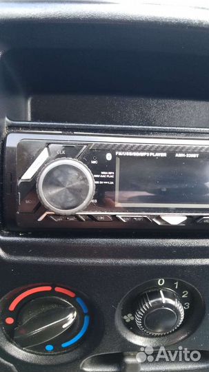 Автомагнитола Aura AMH-320BT