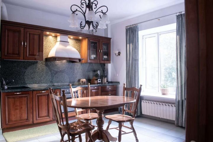 3-к. квартира, 102,7 м², 3/13 эт.