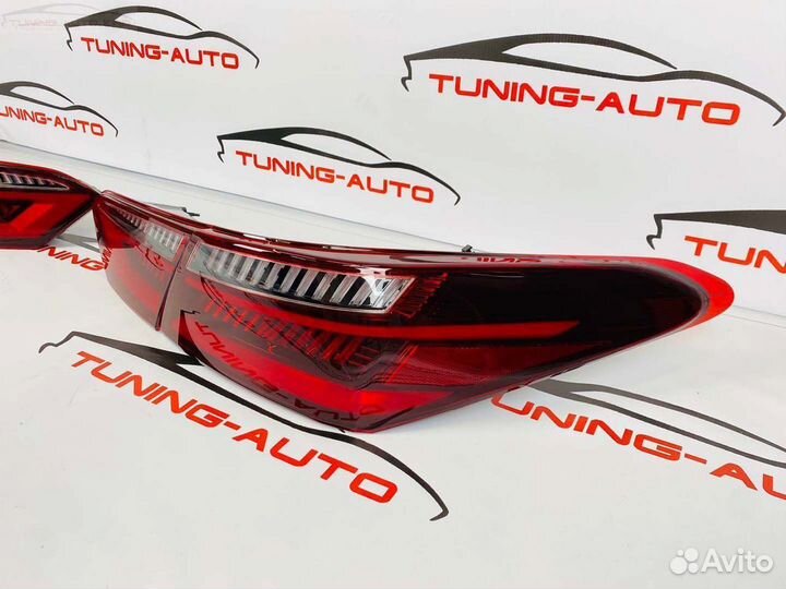 Стоп - сигналы Toyota Camry 70 T6816