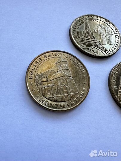 Коллекционные монеты из Парижа