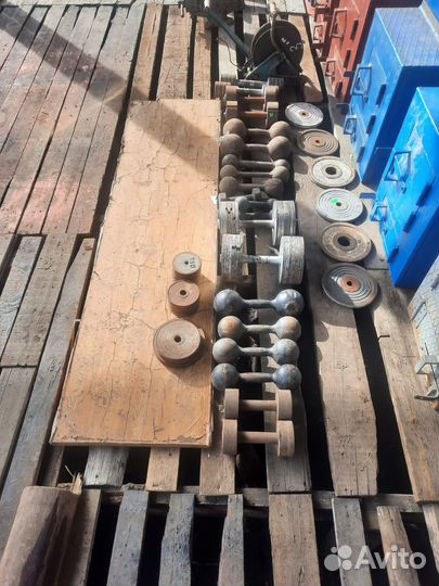 Продаю гири 32к гантели