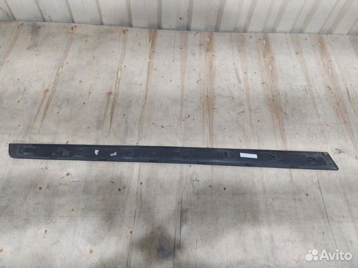 Накладка двери передняя правая Nissan X-Trail 2