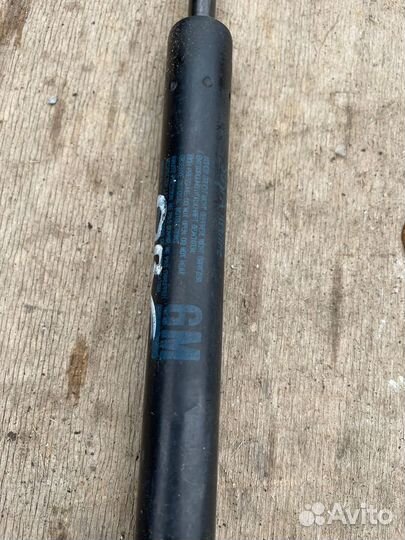 Вектра ц vectra c амортизатор крышки багажника