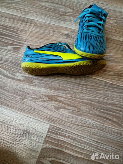 Футбольные бутсы