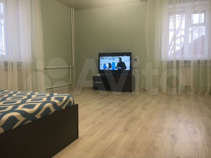 2-к. квартира, 72 м², 2/4 эт.