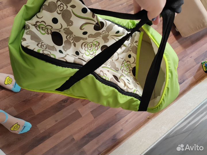 Переноска для детей в машину