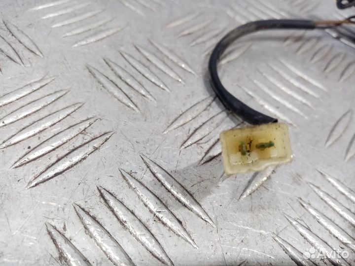 Б/У Форсунка омывателя лобового стекла#001