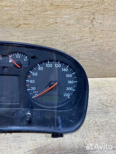 Панель приборов Volkswagen Golf 4 дизель 112566