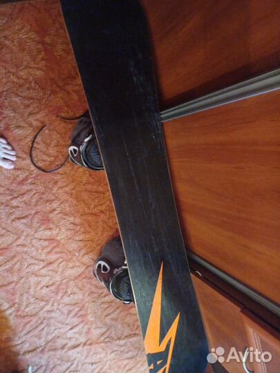 Сноуборд с ботинками