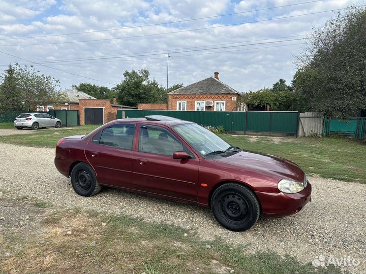 Ford Mondeo 2.0 МТ, 1999, 50 000 км