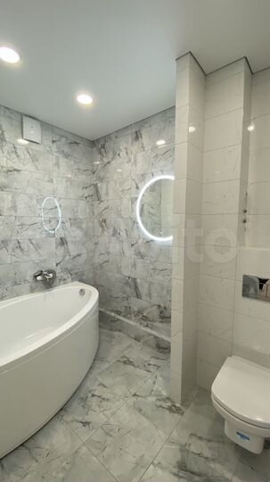 2-к. квартира, 82,3 м², 10/16 эт.