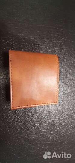 Кожаный кошелёк с внешней моетницей