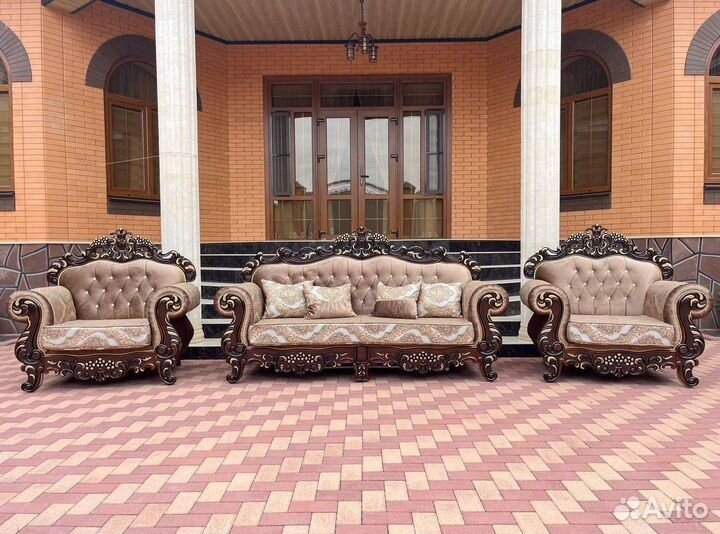 Диван с ящиками