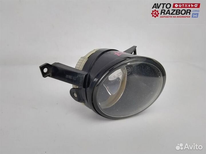 Фара противотуманная правая VW Touran 2003-2010