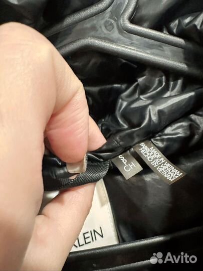 Calvin klein пуховик женский S