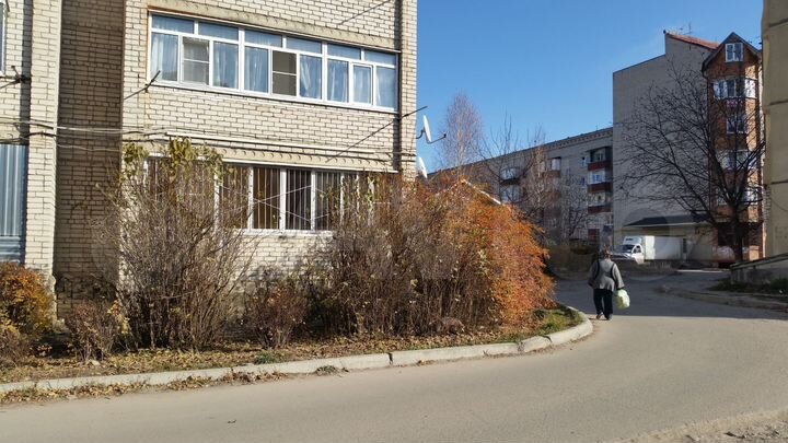 2-к. квартира, 52 м², 1/5 эт.