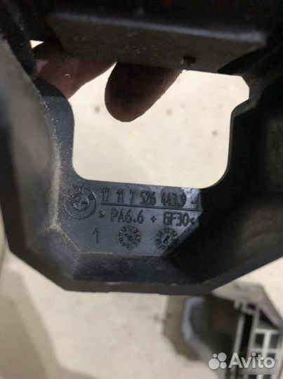 Крепление кассеты радиаторов Bmw E9X