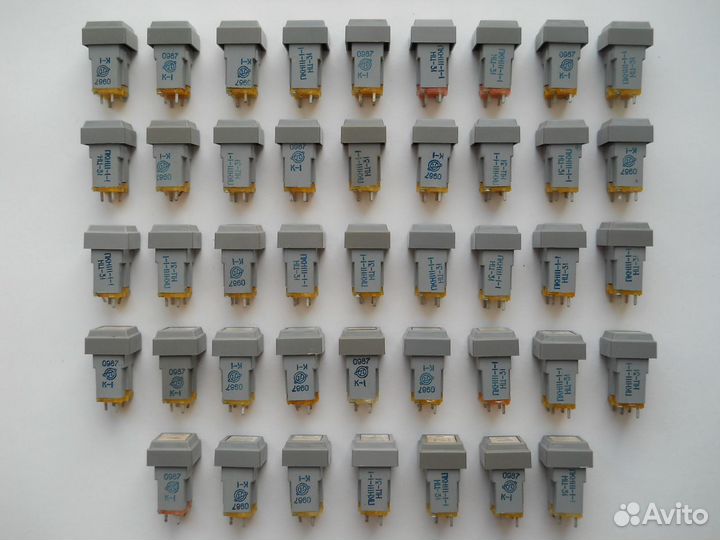 Переключатели кнопочные пкн-111-1-1, 45 штук, СССР