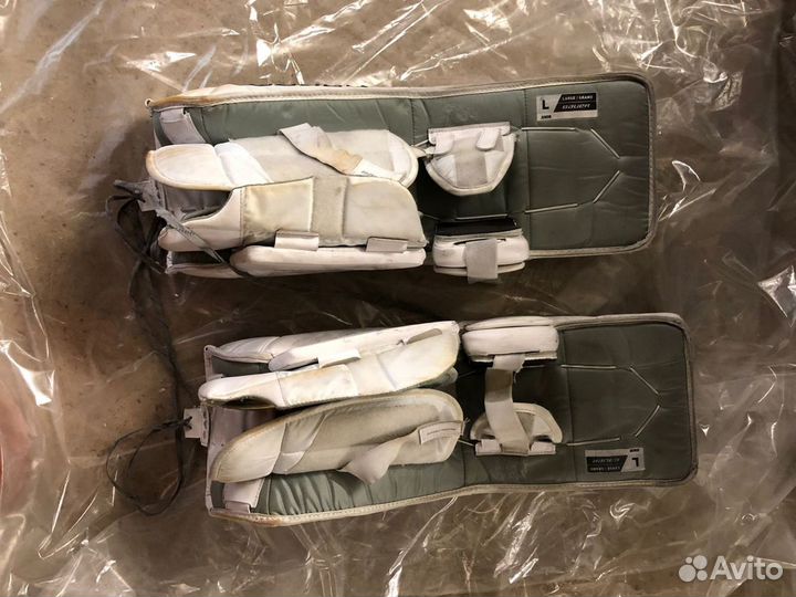 Щитки вратарские Bauer разные