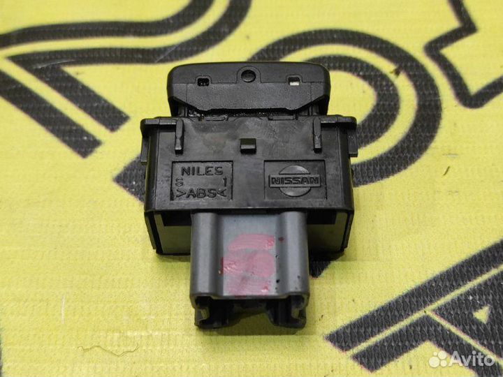 Кнопка подогрева сидений Infiniti Fx35 S50