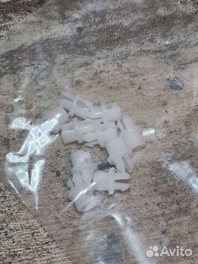 Крепление тяги замка Audi 171837199