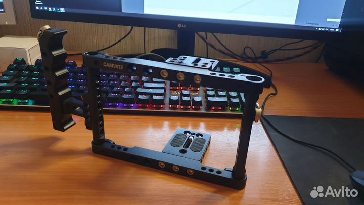 Клетка для видеокамер Универсальная camvate