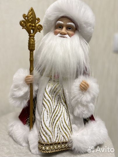 Дед Мороз и снегурочка под елку