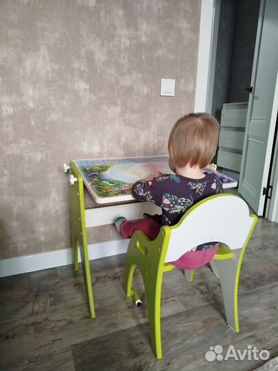 Детский стол и стульчик