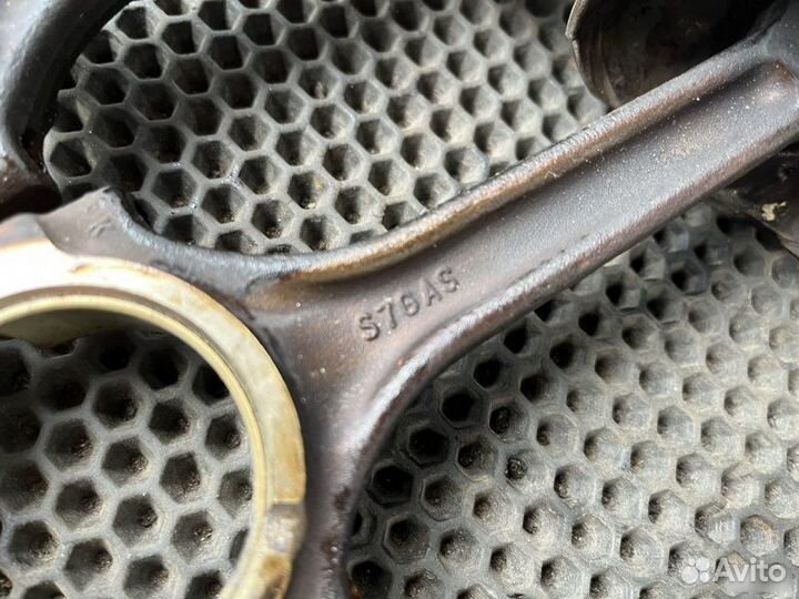 Шатун поршень Ford Focus 1.8 zetec 1998-2004