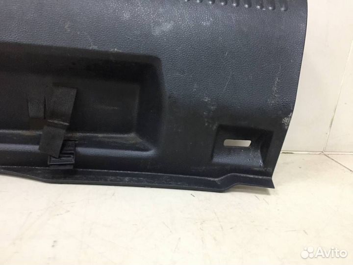 Обшивка багажника Volkswagen Jetta 5K 2011