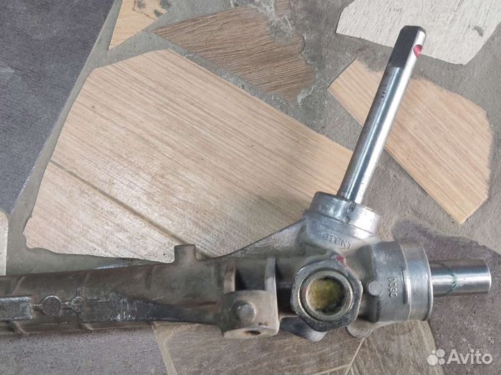 Рулевая рейка Nissan tiida правый руль