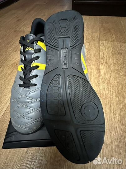 Бутсы на мальчика 37 размер