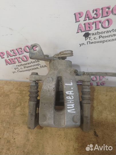 Задний левый суппорт Fiat Linea