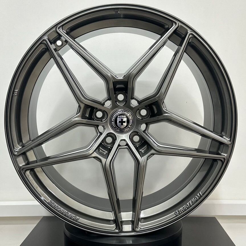 Литые диски Stuttgart 8.5×R19 5×114.3