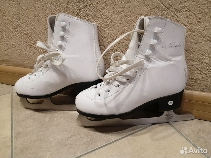 Коньки фигурные