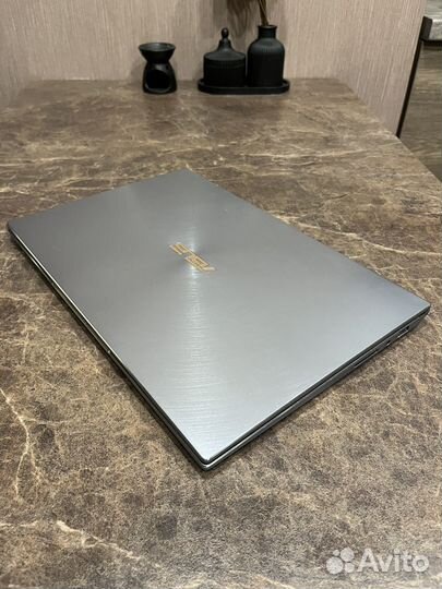 Ноутбук Asus Zenbook UM431DA-AM010T