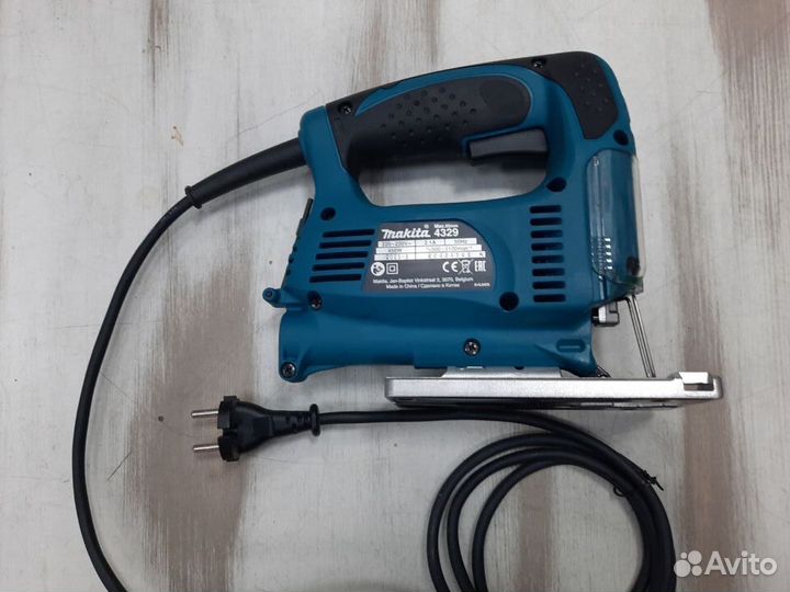 Лобзик Makita 4329