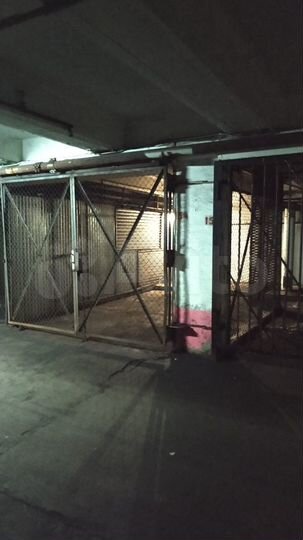 Машиноместо, 18 м²