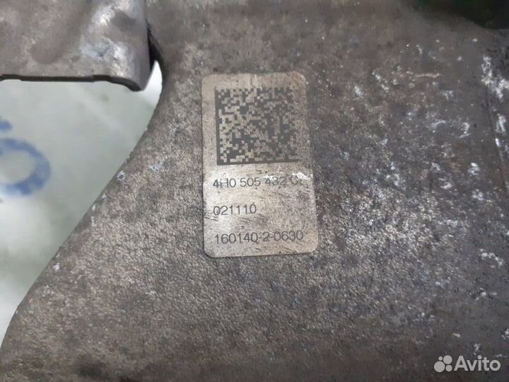 Кулак поворотный задний правый Audi A8 D4 3.0