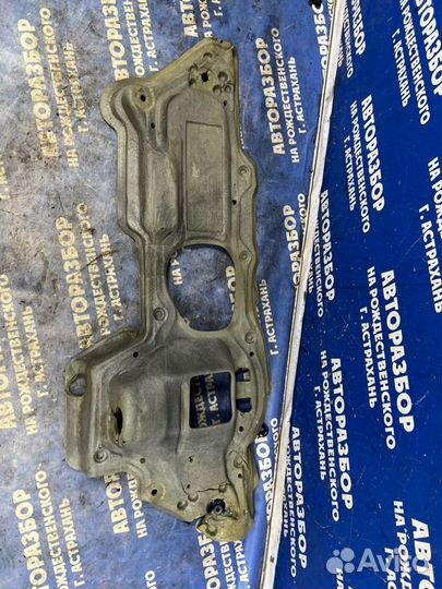 Шумоизоляция моторного отсека Volkswagen Passat Cc