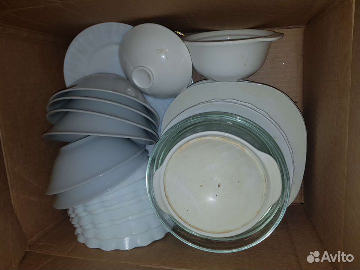 Тарелки, блюдца