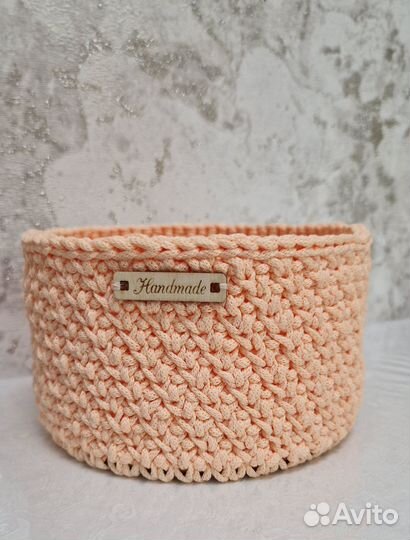 Вязаная корзина