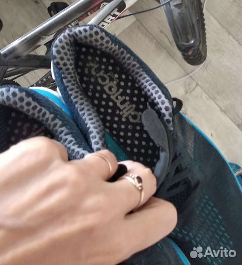 Кроссовки adidas