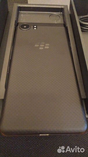 BlackBerry KEYone, 4/64 ГБ